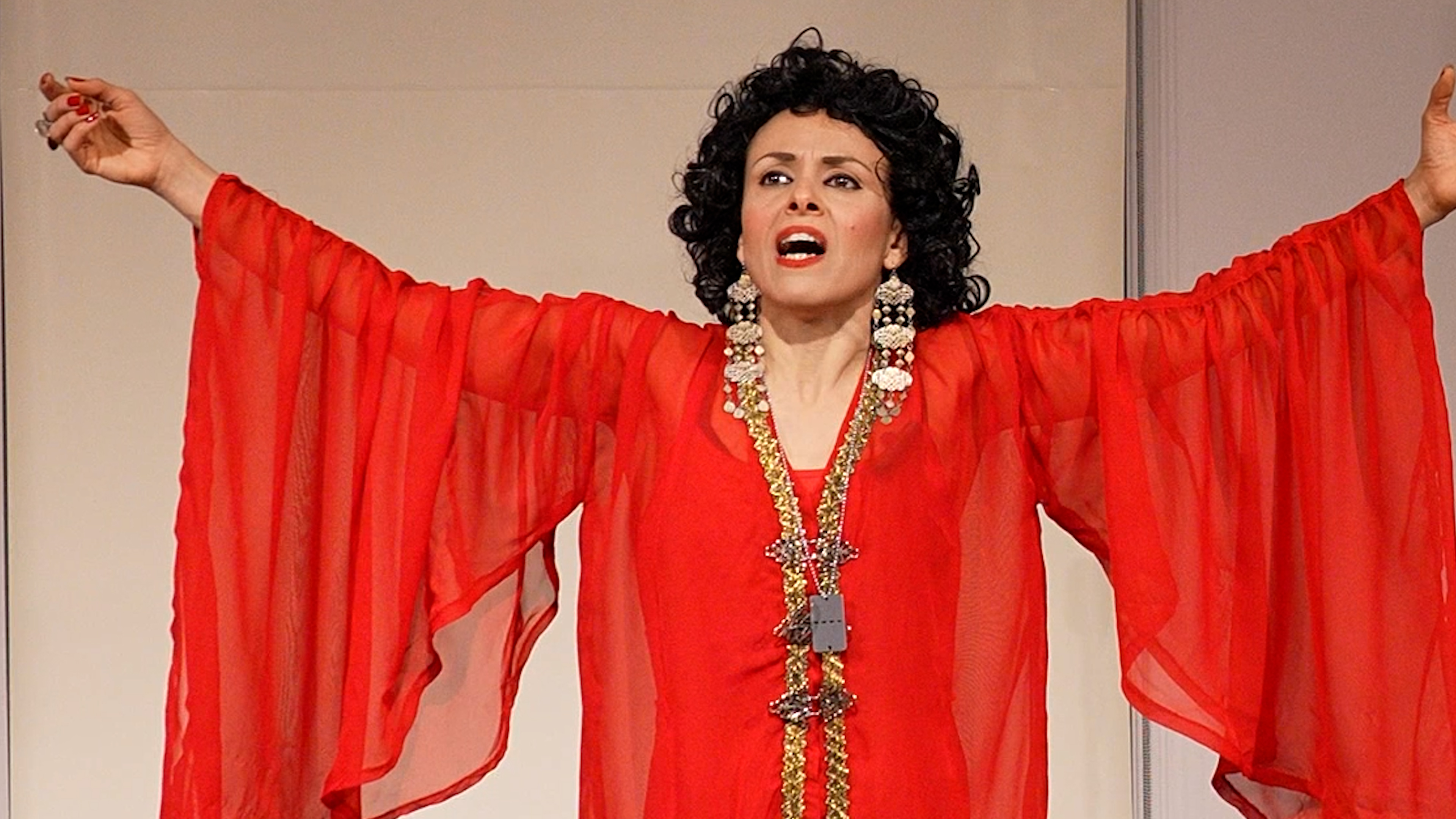 Moria Beshari Liphshitz as Shoshana